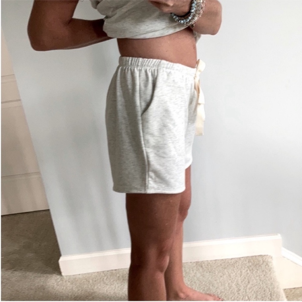 Light Heather Grey Top & Shorts Lounge Set - Picture 7 of 10